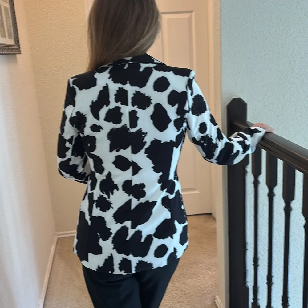 AKIRA sz small, black/white Blazer - Picture 2 of 4